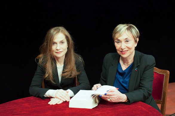 IsabelleHuppert_JuliaKristeva_OdeonTheatre_photo_SYLVIE LANCRENON